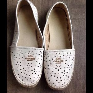 COACH LOGO CREAM CUT OUT ESPADRILLE FLATS 7.5